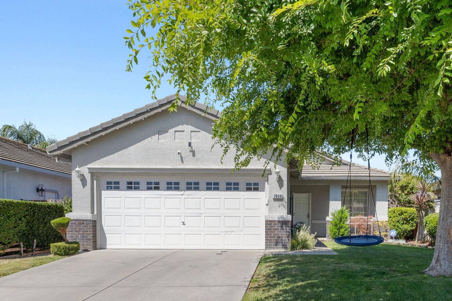 Sacramento, CA 95829,7908 Fincastle CT