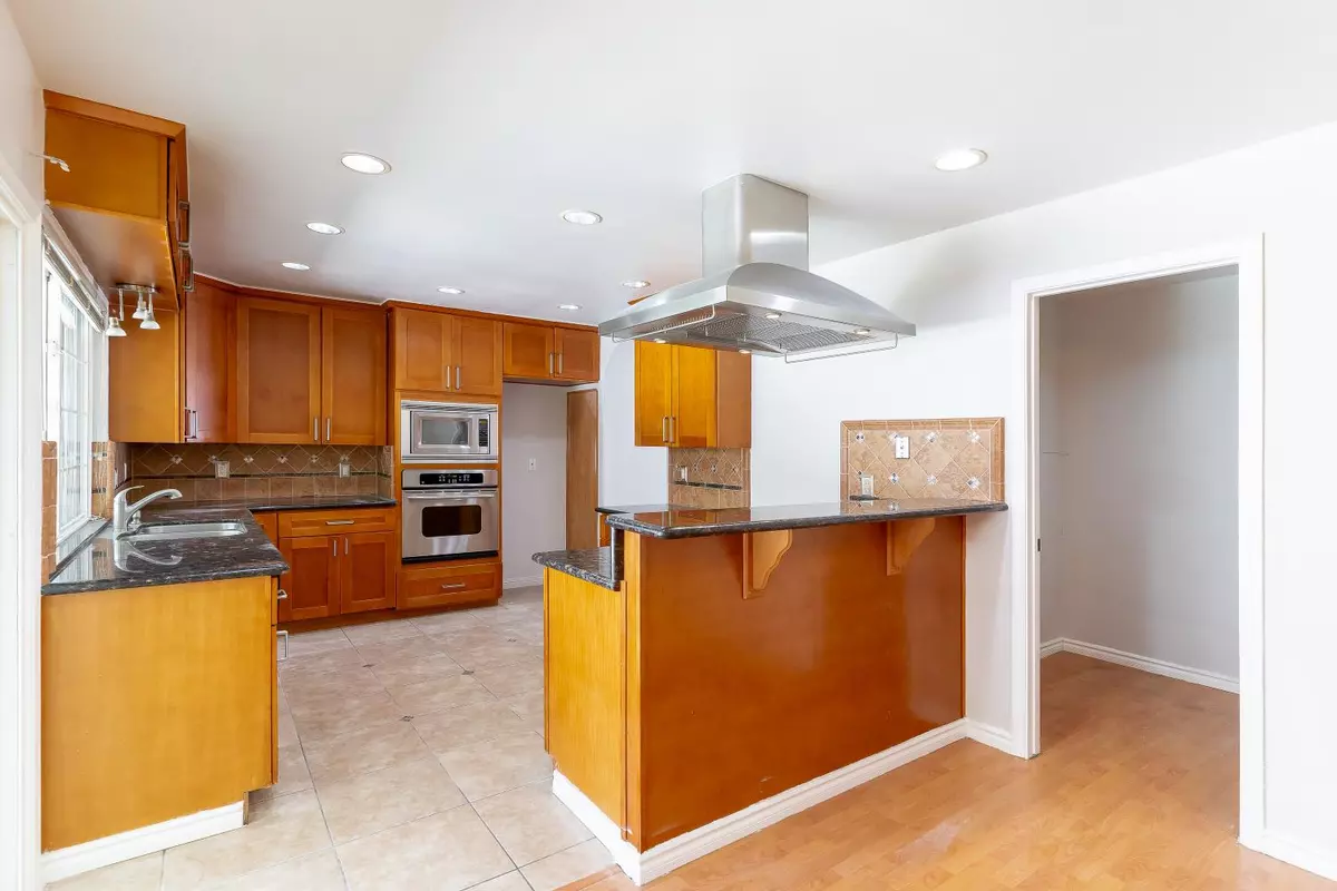 Sacramento, CA 95833,3113 Wiese