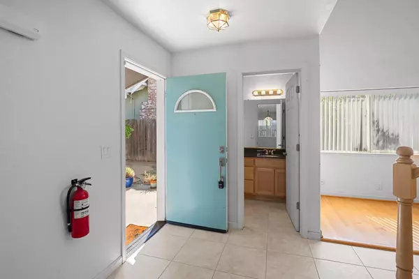 Sacramento, CA 95819,5358 J ST