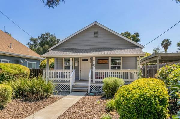 725 4th ST, Woodland, CA 95695