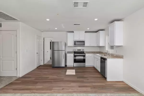 Riverbank, CA 95367,6685 Gallop LN