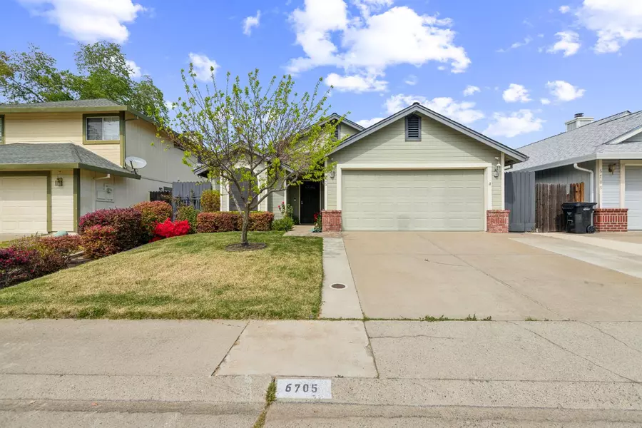 6705 Palmtree CT, Fair Oaks, CA 95628