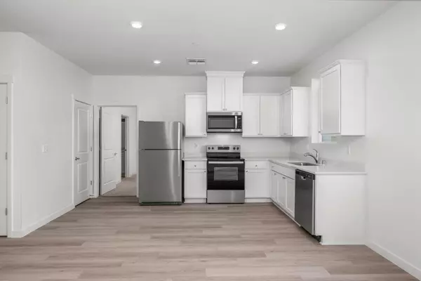 Linda, CA 95901,2180 Woods