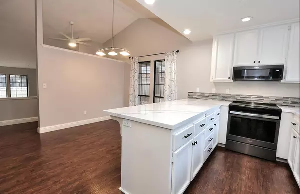 Carmichael, CA 95608,3997 Park Circle LN C