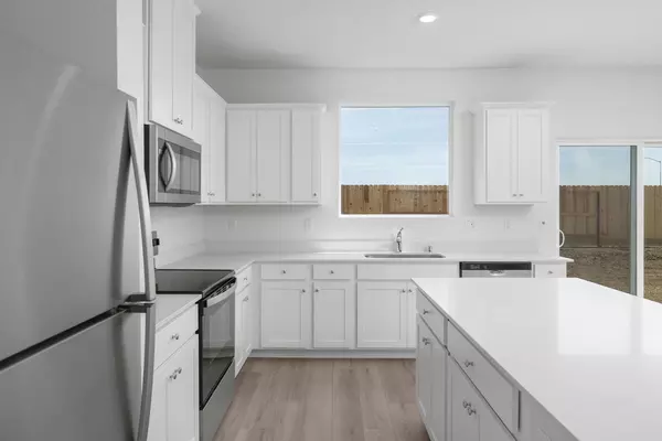 Patterson, CA 95363,801 Chatham LN