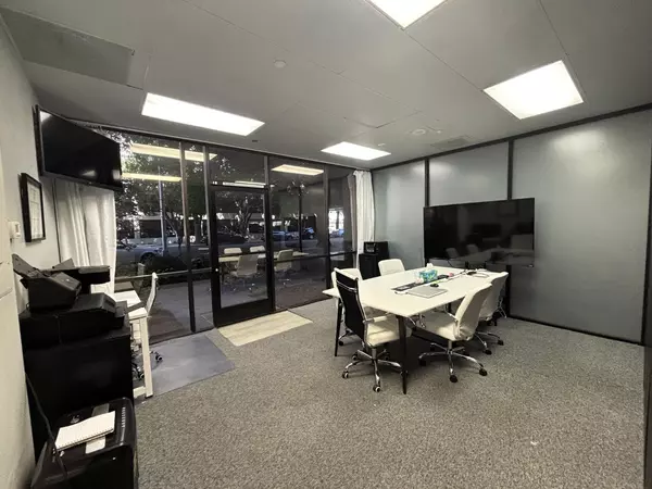 Sacramento, CA 95814,500 N ST 109