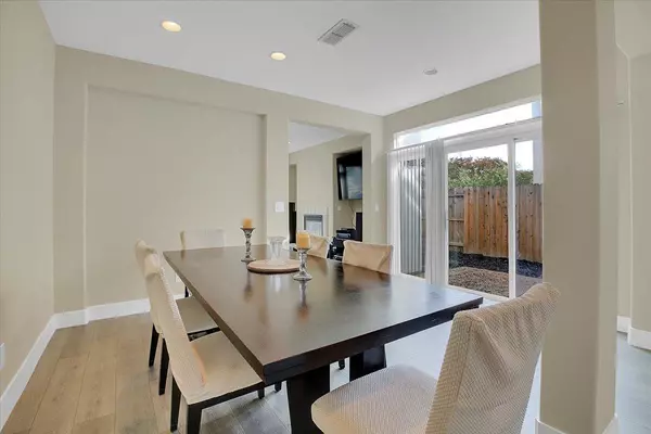 Sacramento, CA 95834,3424 Loggerhead WAY