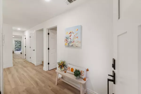 Davis, CA 95616,2707 Danube AVE