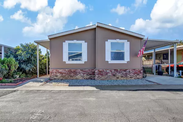 Dunnigan, CA 95937,5130 County Road 99W 82