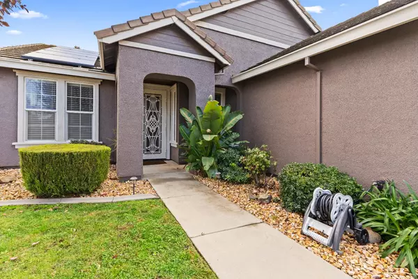 Sacramento, CA 95829,8325 Almadine DR