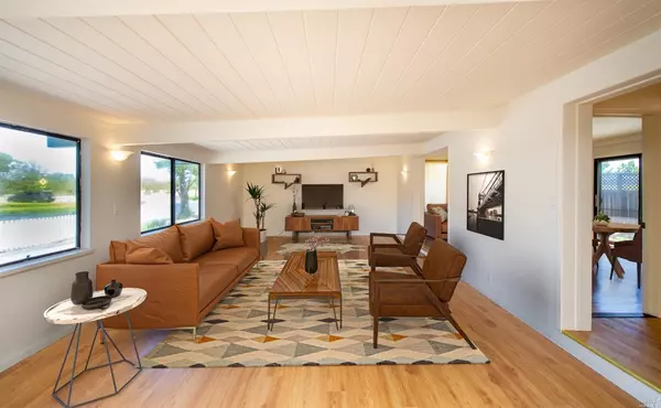 1250 W College AVE, Santa Rosa, CA 95401