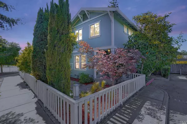 821 Twin Oaks LN, Windsor, CA 95492