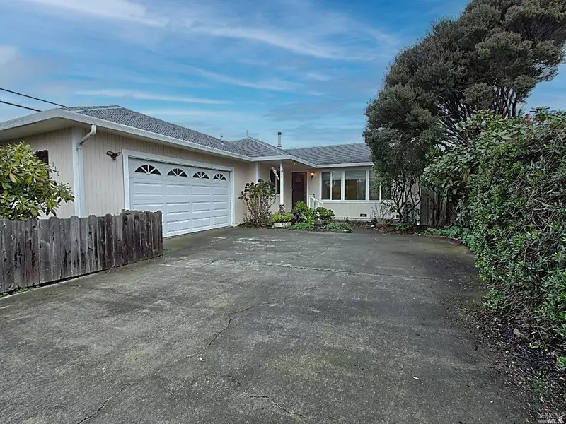 110 S Sanderson WAY, Fort Bragg, CA 95437