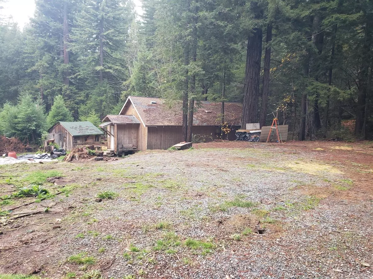 Laytonville, CA 95454,9200 Branscomb RD