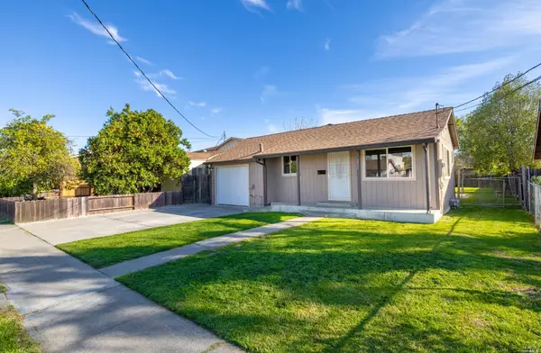 231 W Chestnut ST, Dixon, CA 95620