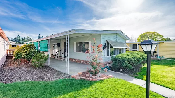 156 Parque Recrero, Rohnert Park, CA 94928