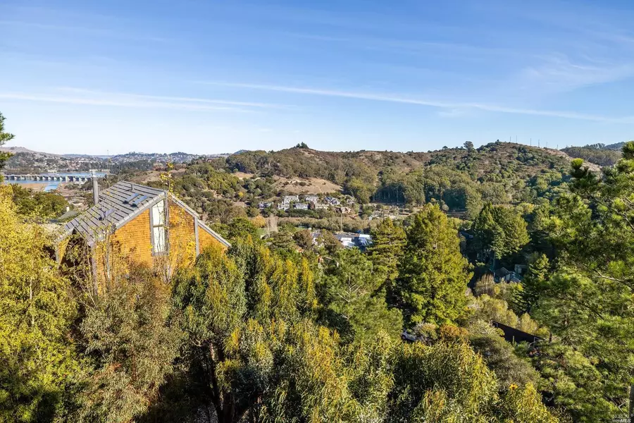 320 Deertrail LN, Mill Valley, CA 94941