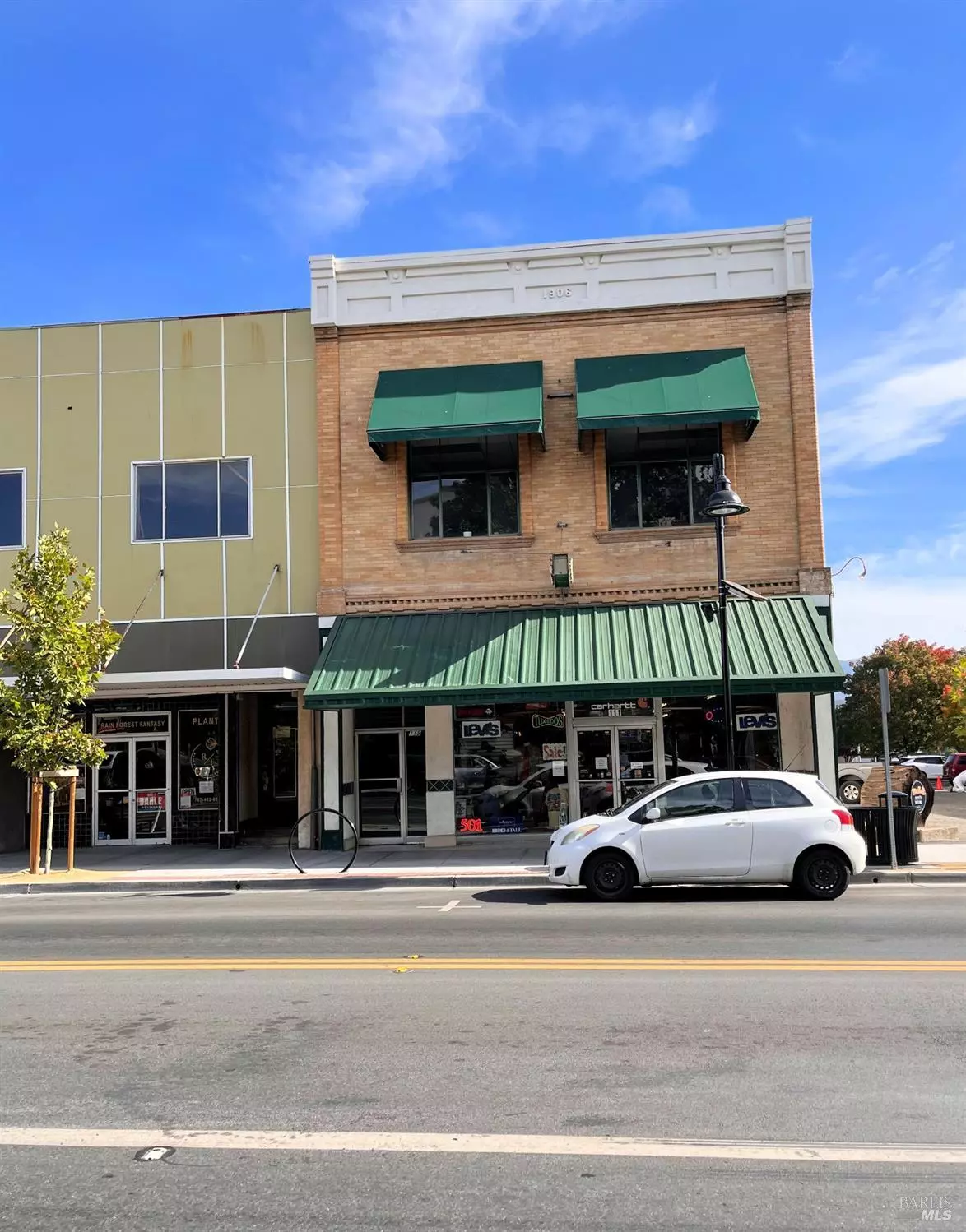 Ukiah, CA 95482,115 N State ST