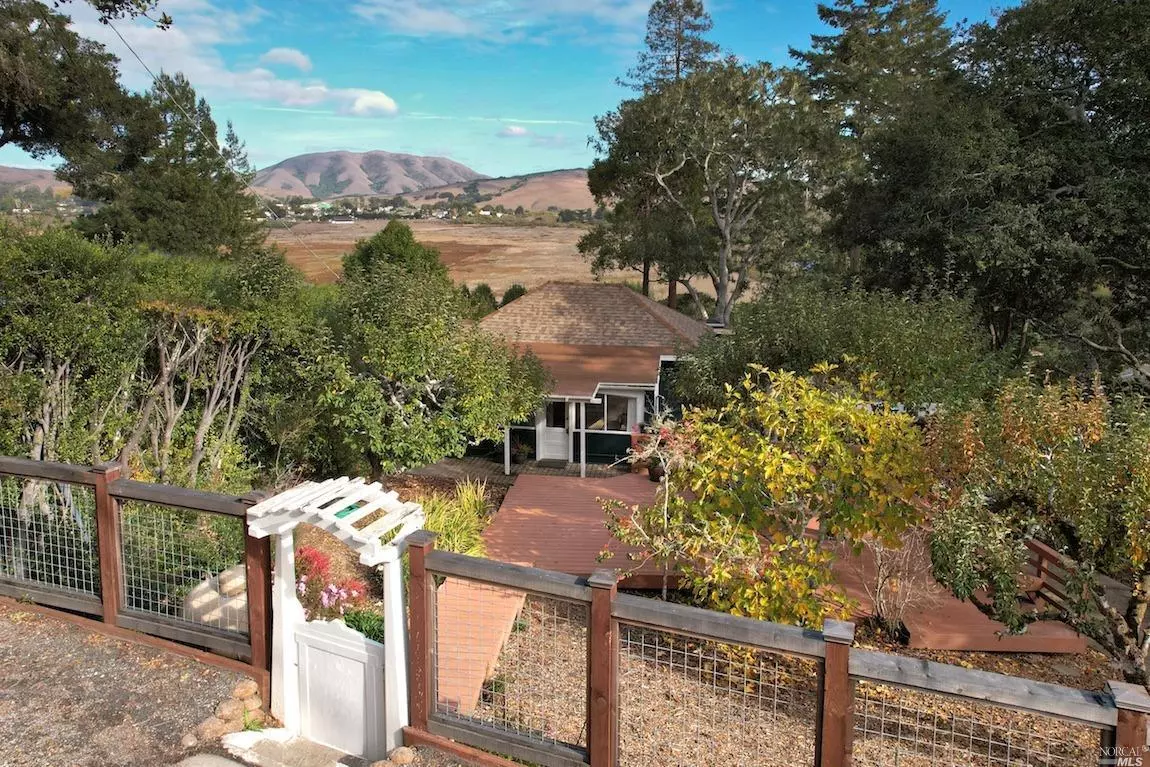 Inverness, CA 94937,2 Portola AVE