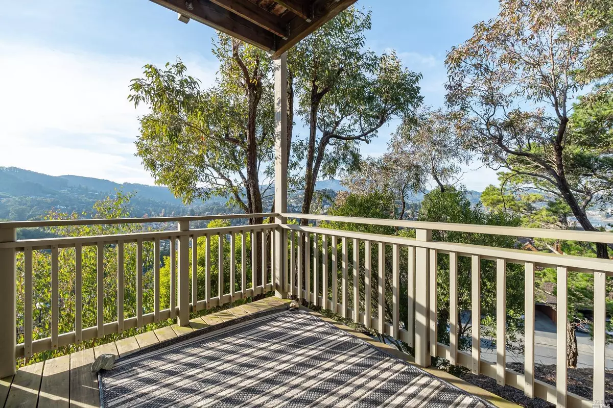 Sausalito, CA 94965,511 Headlands CT