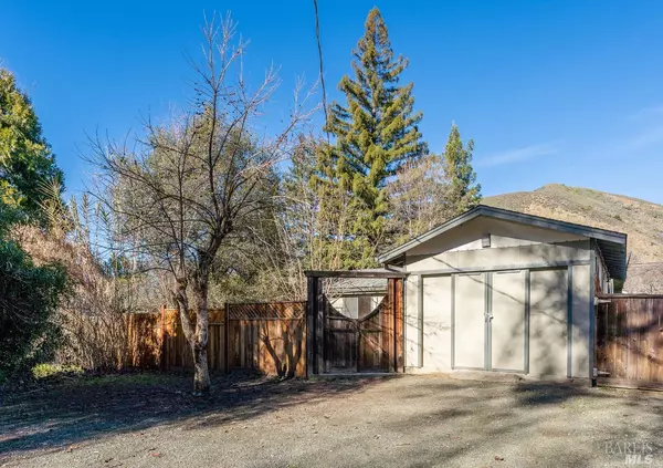 Upper Lake, CA 95485,5154 D Albert DR