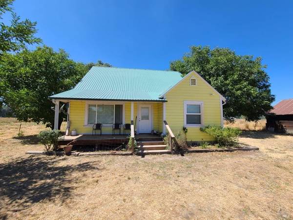 24700 Mendocino Pass RD, Covelo, CA 95428