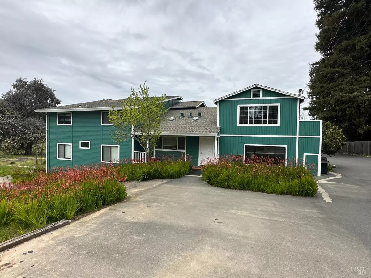 Sebastopol, CA 95472,11740 Occidental RD