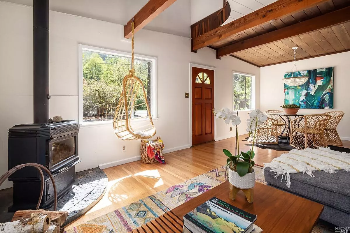 San Geronimo, CA 94963,124 Meadow WAY