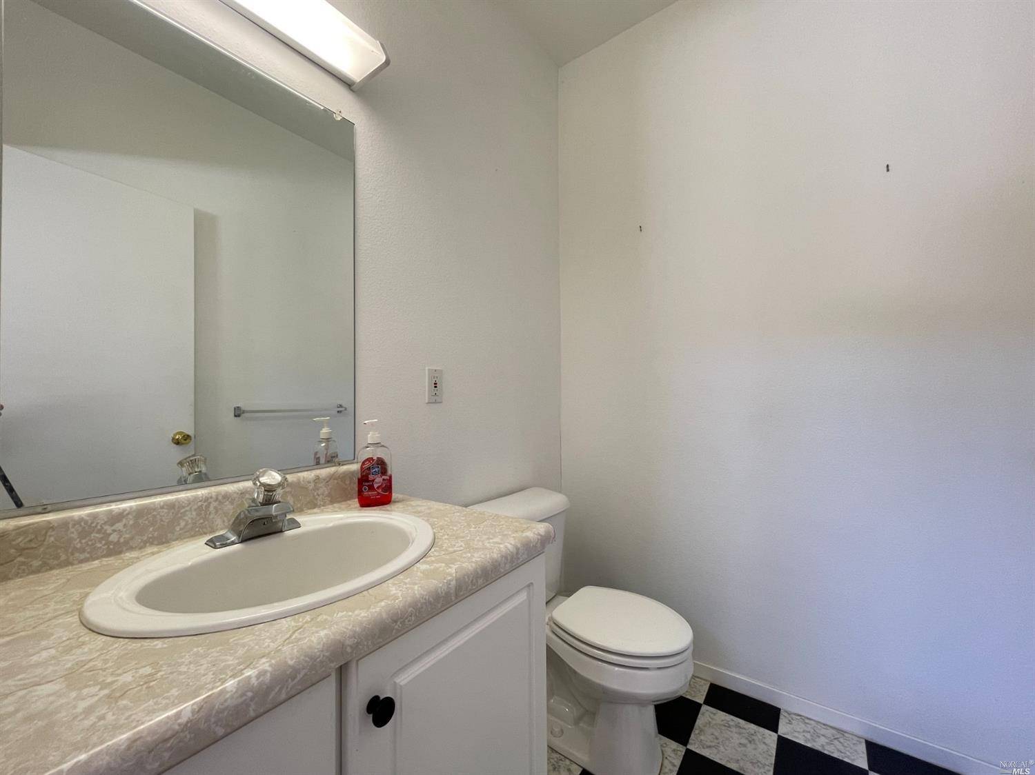 Potter Valley, CA 95469,18501 Van Arsdale RD