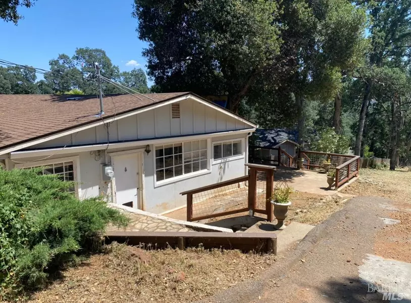 12865 High Valley RD, Clearlake Oaks, CA 95423