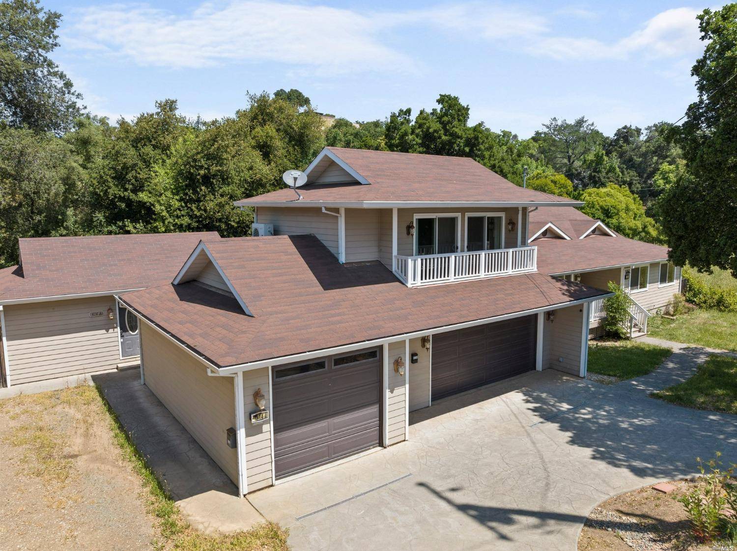 414 E 1st ST, Cloverdale, CA 95425