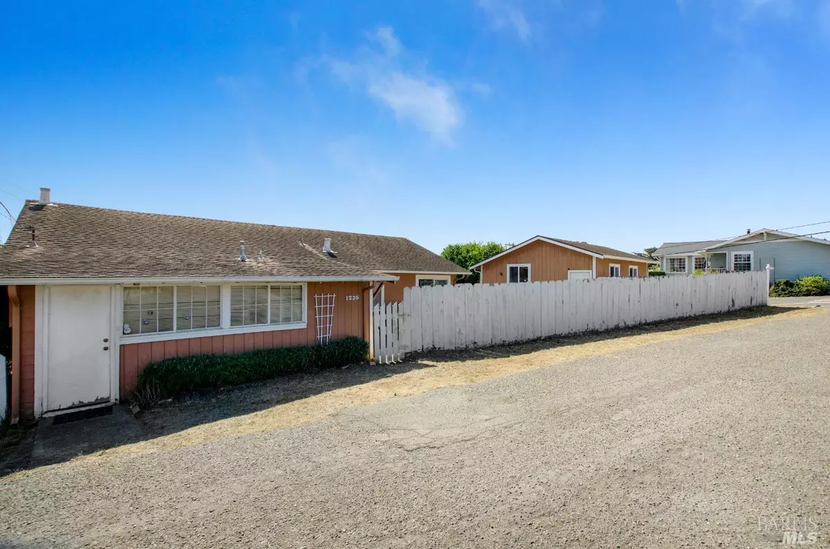 Bodega Bay, CA 94923,1235 Bay View ST