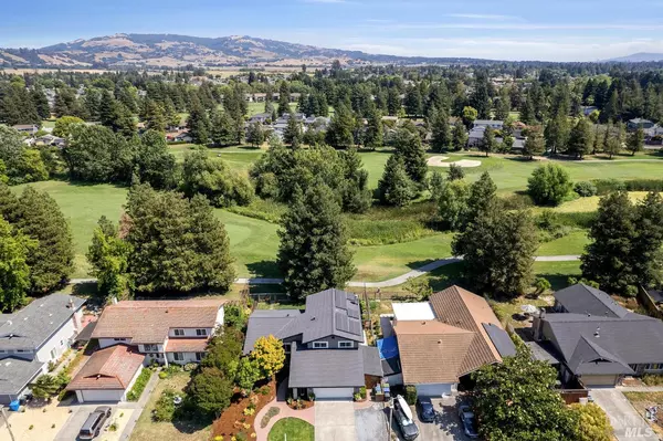 4449 Hollingsworth CIR, Rohnert Park, CA 94928