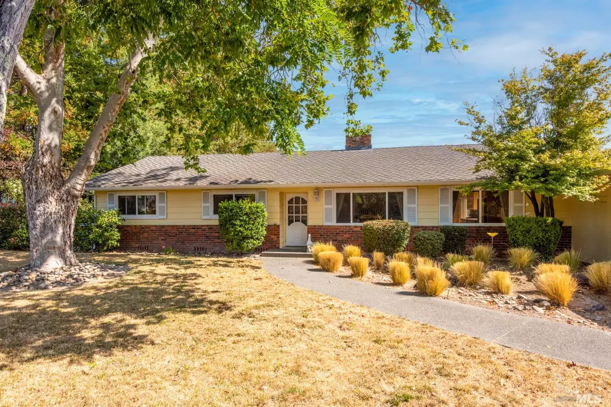 Sebastopol, CA 95472,6314 Lone Pine RD