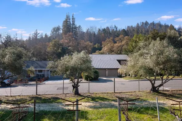 1549 Riesling WAY, St. Helena, CA 94574