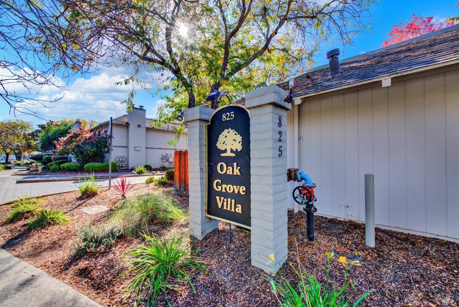 825 Oak Grove RD 8, Concord, CA 94518