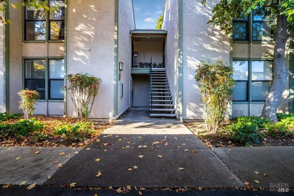 Concord, CA 94518,2890 Treat BLVD 24