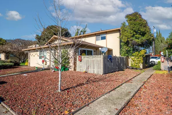 Ukiah, CA 95482,102 Laws AVE