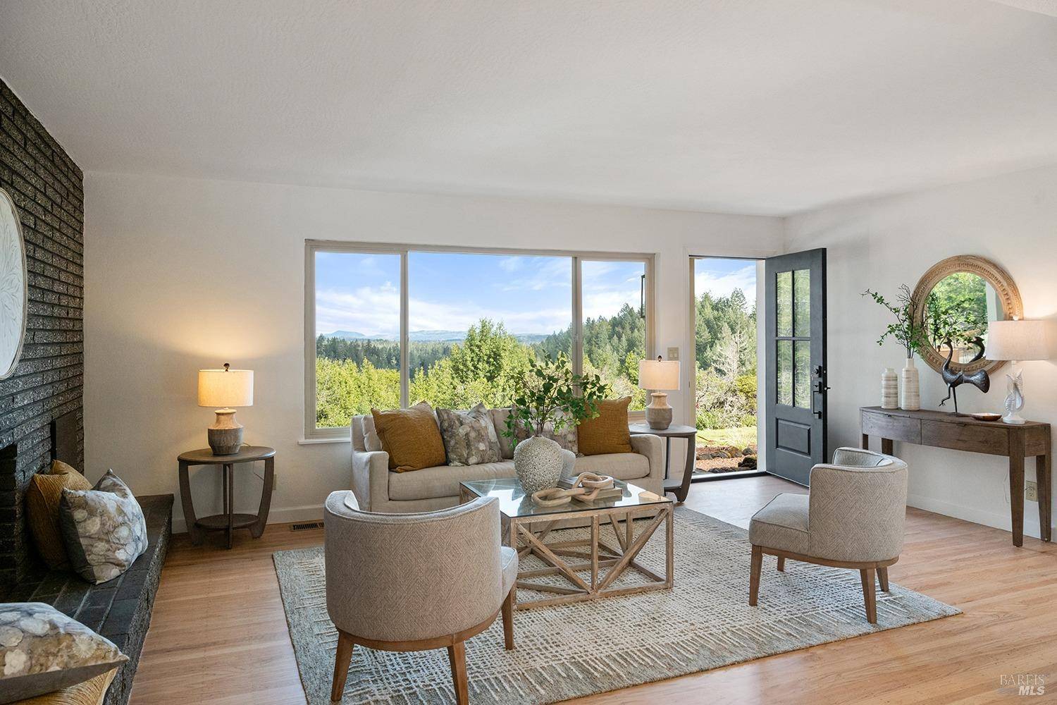 4587 Harrison Grade RD, Sebastopol, CA 95472