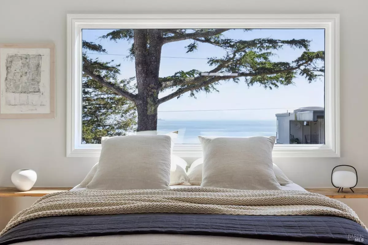 Sausalito, CA 94965,115 4th ST