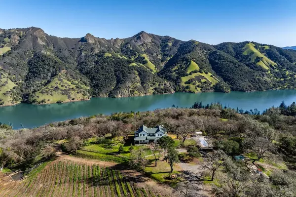 13700 Rockpile RD, Geyserville, CA 95441