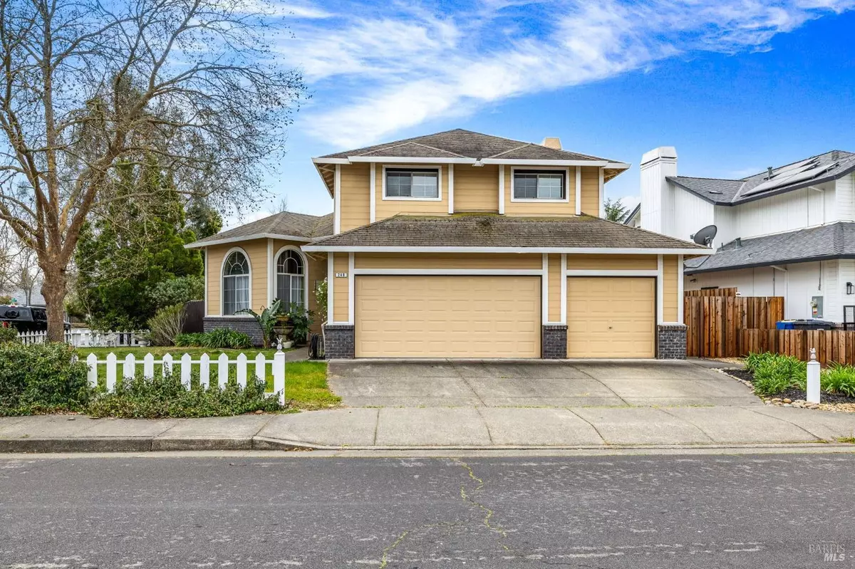 Windsor, CA 95492,240 Belfiore LN