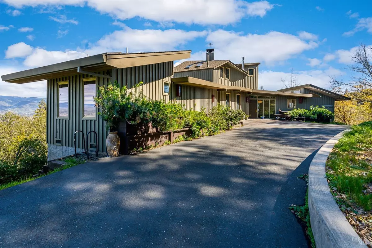 Ukiah, CA 95482,4 Lookout DR