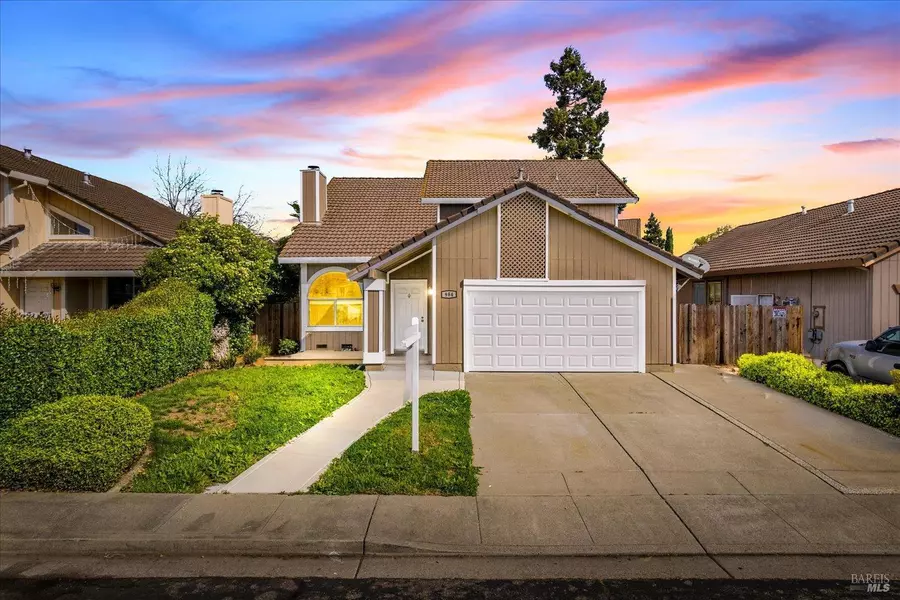 984 Wood Hollow CT, Fairfield, CA 94533