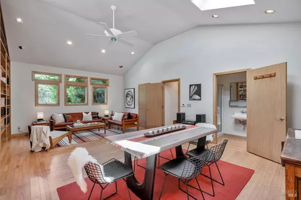 272 Cascade DR, Fairfax, CA 94930