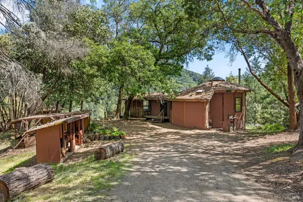 6000 Robinson Creek RD, Ukiah, CA 95482