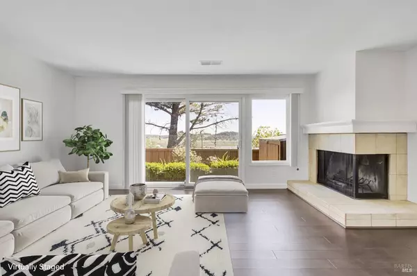 9 Oak Crest CT D, Novato, CA 94947