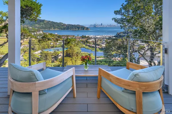 25 Corinthian CT 24, Tiburon, CA 94920