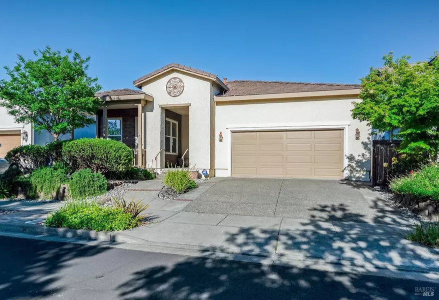 422 Decanter CIR, Windsor, CA 95492