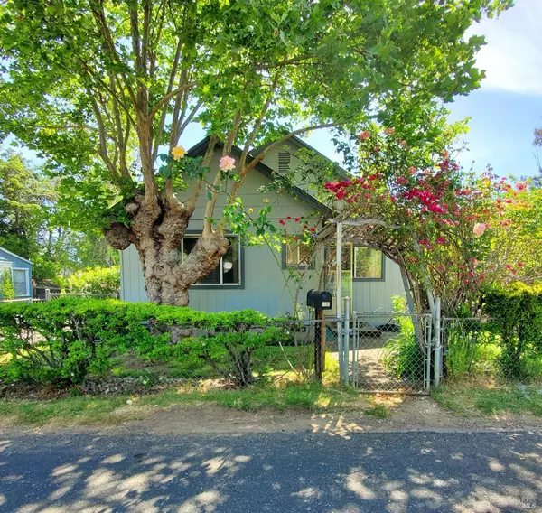 353 Raymond LN, Willits, CA 95490